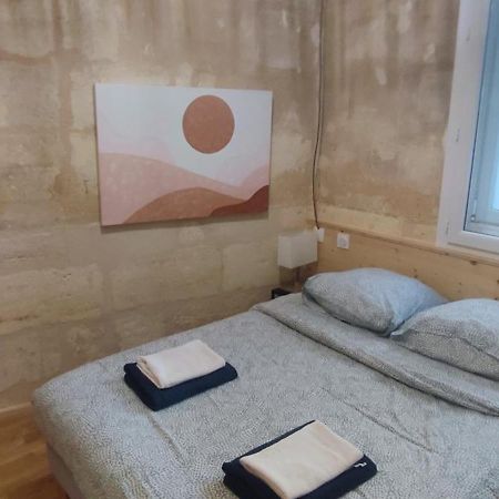 Charmant Studio Renove Et Climatise ボルドー エクステリア 写真