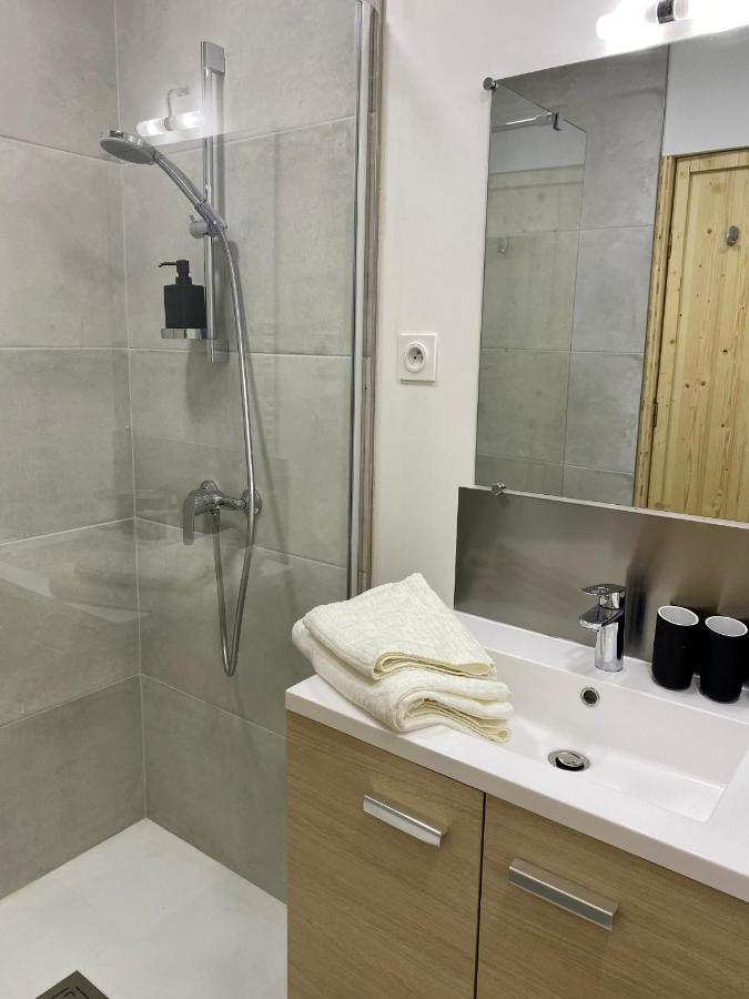 Charmant Studio Renove Et Climatise ボルドー エクステリア 写真