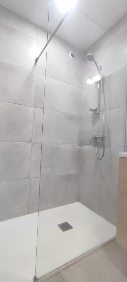 Charmant Studio Renove Et Climatise ボルドー エクステリア 写真